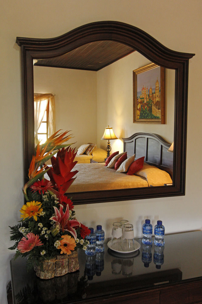Hotel Palacio Real Granada Εξωτερικό φωτογραφία